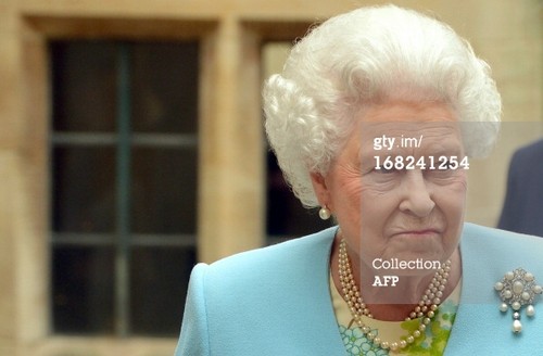  क्वीन Elizabeth II at Temple Church in लंडन on May 7, 2013.