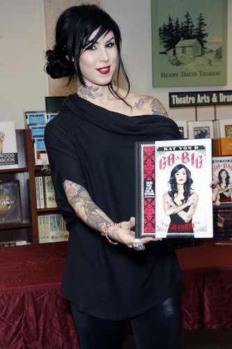  book signing at Barnes & Noble in Philadelphia 2013