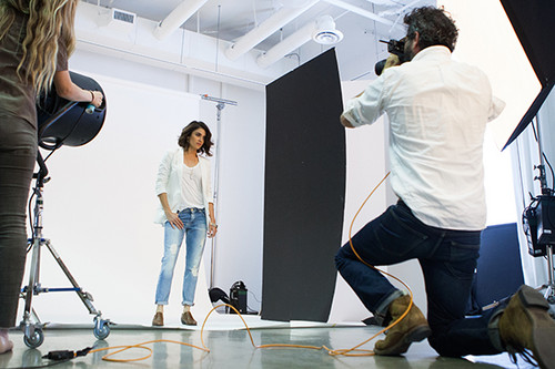  BTS of Nikki's 7 For All Mankind photoshoot