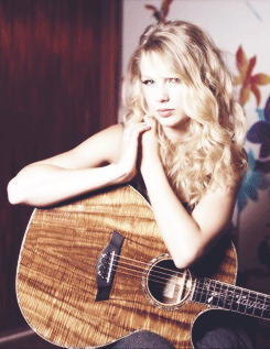 Taylor Swift ~♥