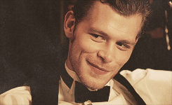  ↳ Klaus in the ’20s + “When I was your man” kwa Bruno Mars