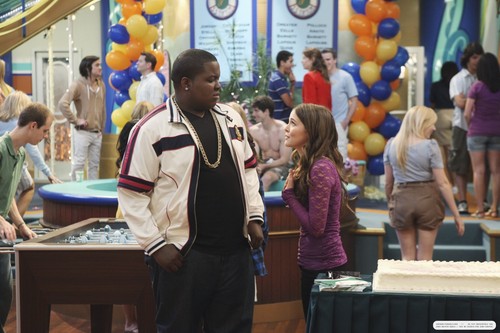 'The Suite Life on Deck' stills: 3x08 Party On!