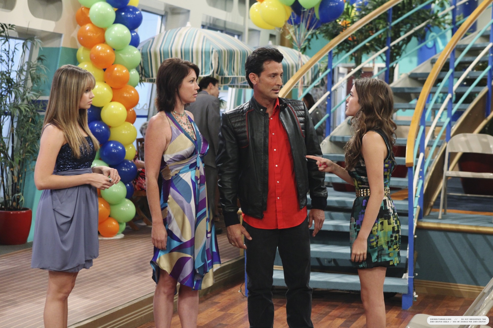 Photo of 'The Suite Life on Deck' stills: 3x22 Graduation on Deck...