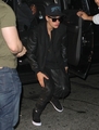 05.29.2013 Justin spotted with friends partying in New York - beliebers photo