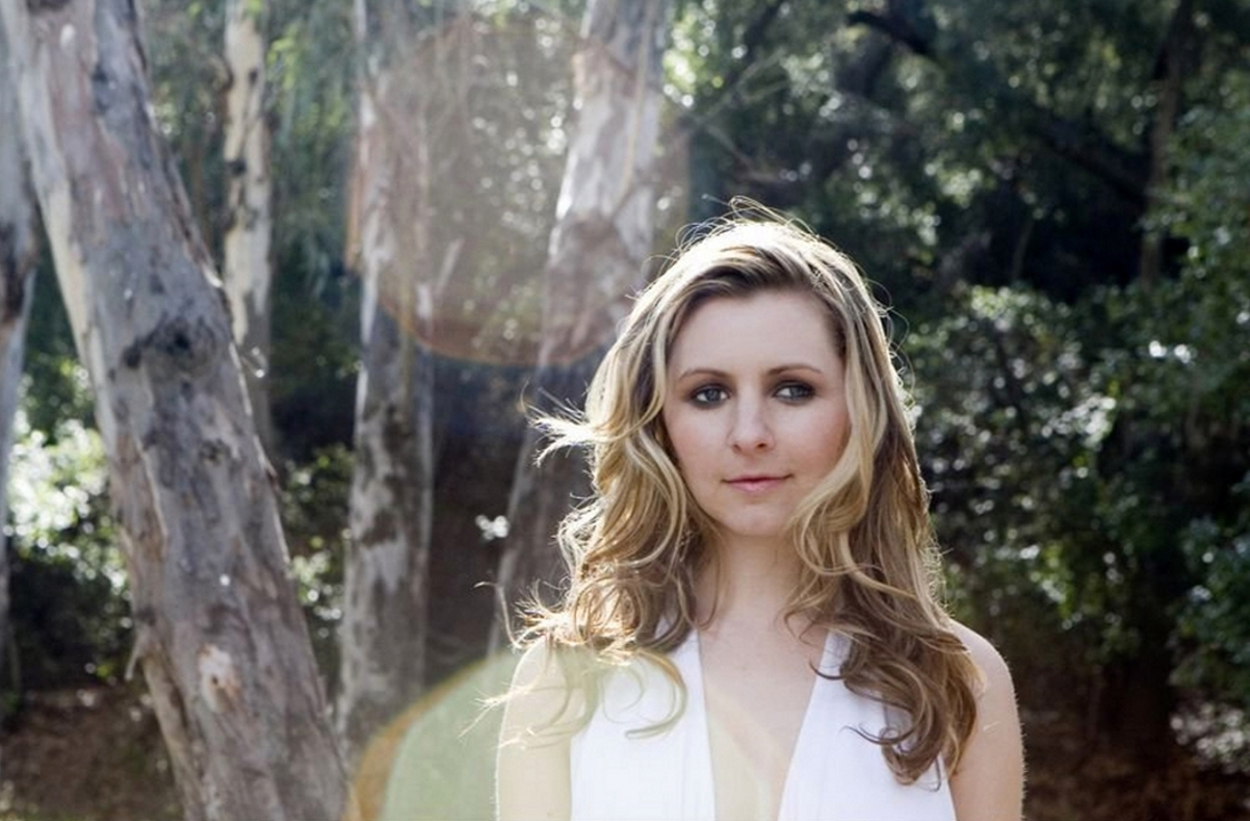 beverley mitchell, images, image, wallpaper, photos, photo, photograph, gal...