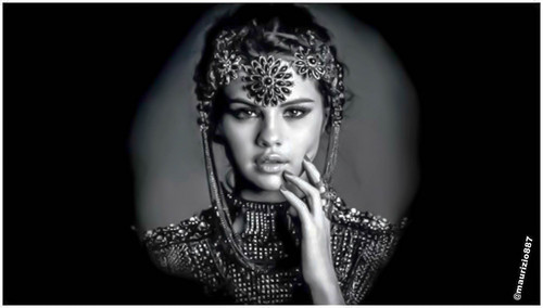  Selena Stars Dance’album cover , 2013