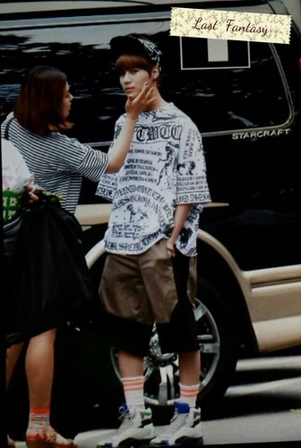 Taemin on the way to Music Bank for Henry's Trap Performance 