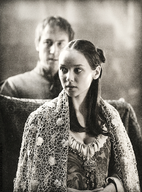 Featured image of post Roslin Frey Edmure Tully 10 11 2020 roslin tully n e frey is the daughter of lord walder frey and lord edmure tully s wife