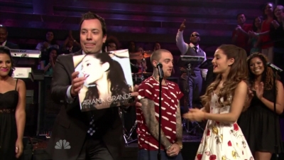14.June - Ariana and Mac Miller perform The Way on the Late Night with Jimmy Fallon Show