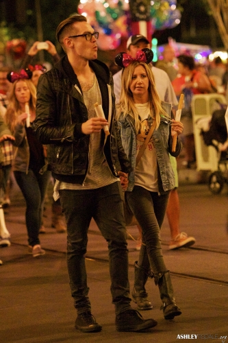  Ashley & Chris @ Disneyland