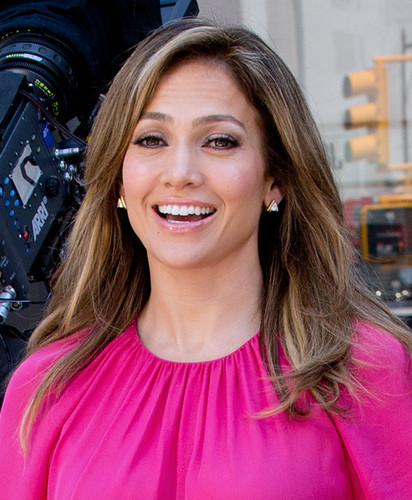  JLO FILMS COMMERCIAL AT NEW VIVA MOVIL STORE IN BROOKLYN