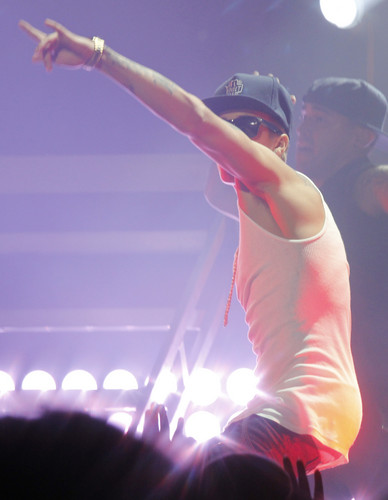  Justin on stage at Cody’s concert tonight (JunE 14)