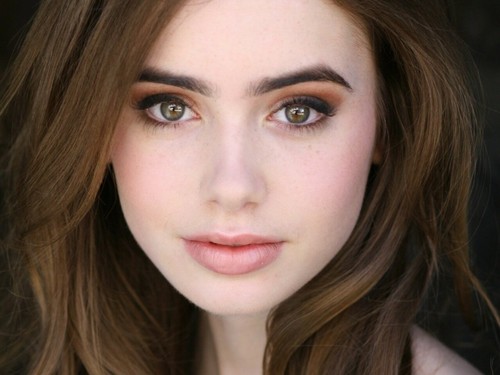  Lily Collins wallpaper