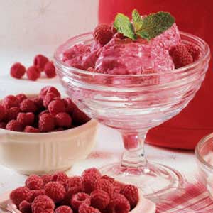  Red रसभरी, रास्पबेरी आइस क्रीम
