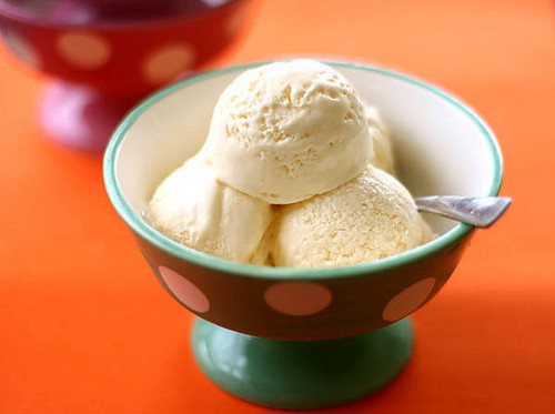  White Vanilla Ice-Cream