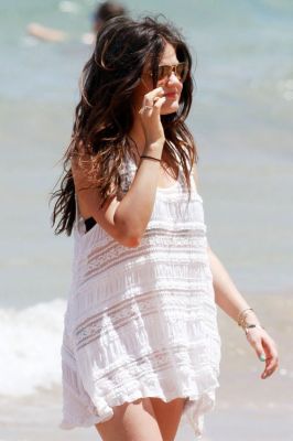  30.06- Lucy Hale in Hawaii