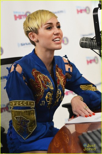  Cool Miley !