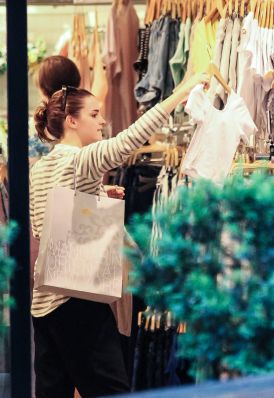  Emma Watson Gets Some Shopping Done In New York On June, 12