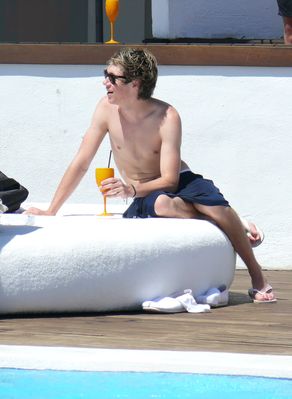 July 7th - Niall Horan At Ocean 海滩 Club In Marbella, Spain