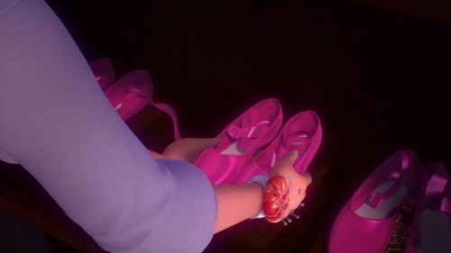  芭比娃娃 in the 粉, 粉色 Shoes screencaps (HQ)
