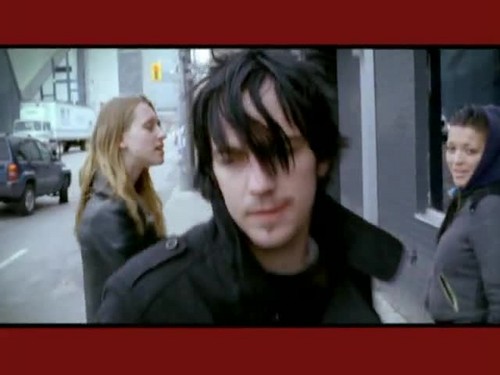 Three Days Grace - Animal I Have Become {Music Video}