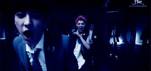 EXO ~ 'Growl' MV
