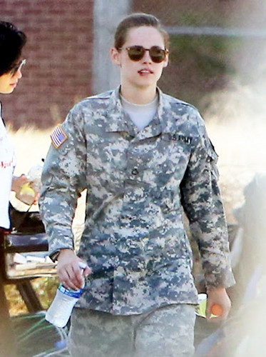  Kristen on set of Camp X-Ray