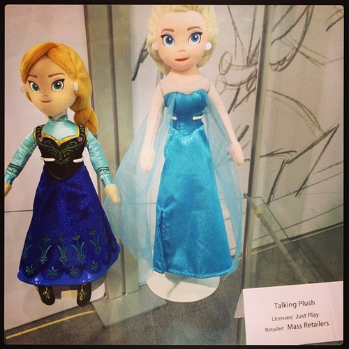  Anna and Elsa non ディズニー Store Plushies