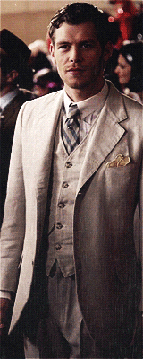  Klaus + suit