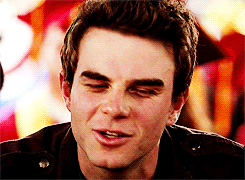  Kol Mikaelson talking with his eyebrows