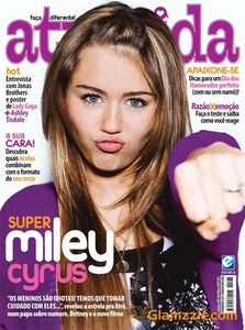  Miley on Magazine Cover!