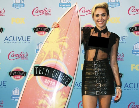  Miley's teen choice awards 2013 outfits