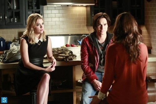  Pretty Little Liars 4.10 "The Mirror Has Three Faces" - Promotional foto's