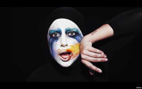  'Applause' 음악 Video