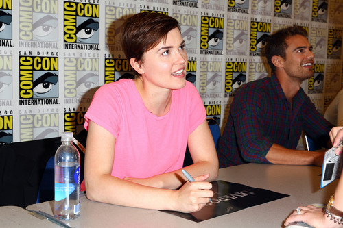  'Divergent' Panels Comic-Con 2013 [Day 1] (July 18, 2013)