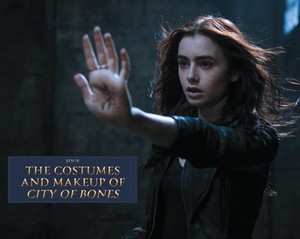  'The Mortal Instruments: City of Bones' official illustrated companion 写真