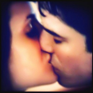  Damon & Elena ciuman in 5.02