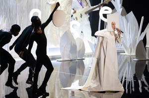  Lady GaGa performing at the MTV VMAs 2013