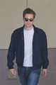 Robert out in L.A. on August 16,2013 - robert-pattinson photo