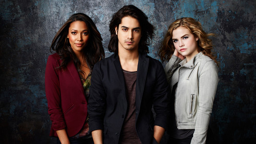  Twisted Cast Promotional 写真 1
