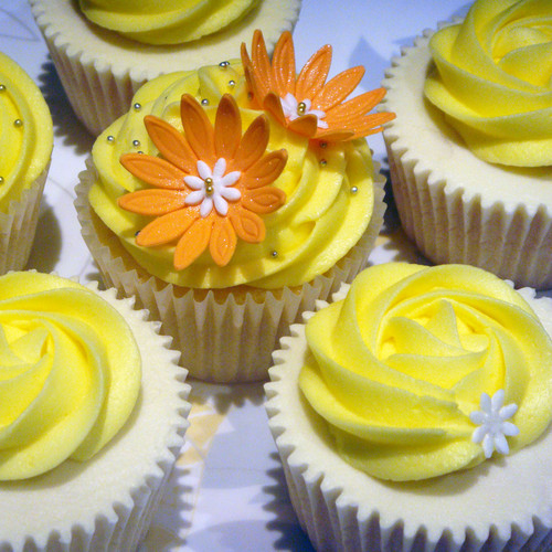  Yellow cupcake, kek cawan