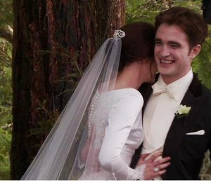  Edward and Bella laughing