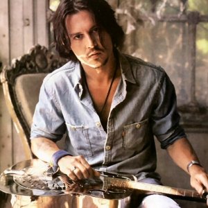  Johnny Depp with गिटार