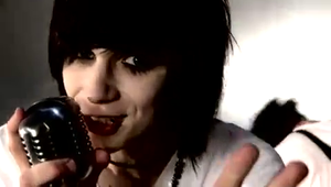  Knives And Pens