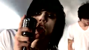  Knives And Pens