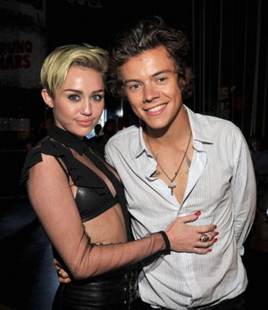  Miley Cyrus & Harry Styles
