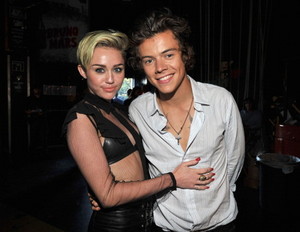  Miley Cyrus & Harry Styles