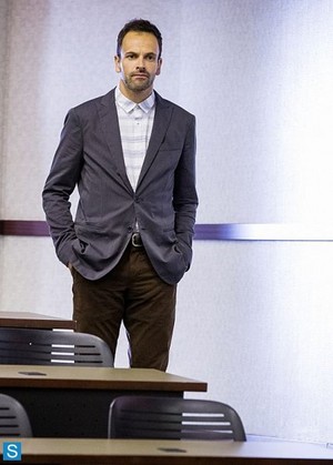  Elementary - Episode 2.02 - Solve For X - Promotional fotos