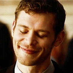  Klaus + at a loss for words » because of Caroline