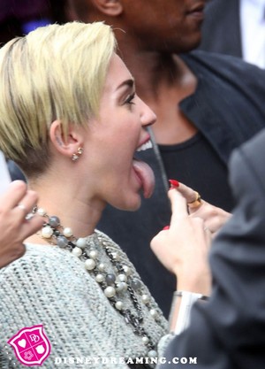 Miley in Paris